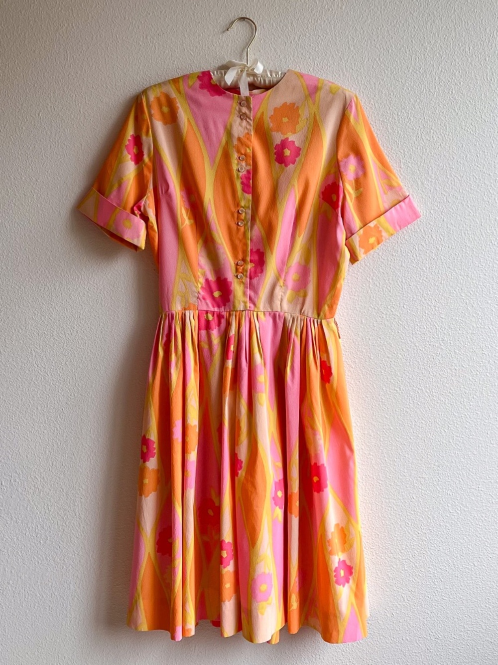 Vintage 1950s Orange and Pink Sorbet Print Dress (M) - Picture 6 of 13